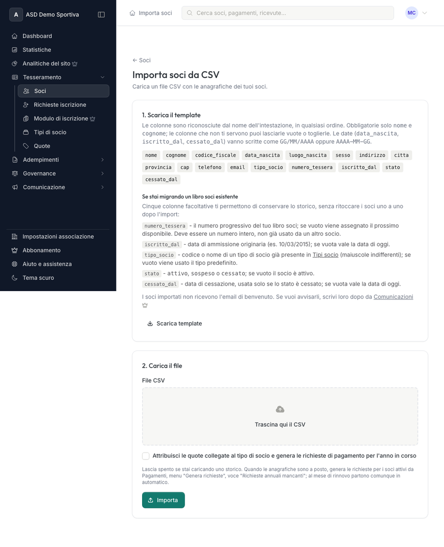 Pagina di import soci da CSV: elenco delle colonne del template, sezione per chi migra un libro soci esistente e casella per attribuire le quote del tipo di socio