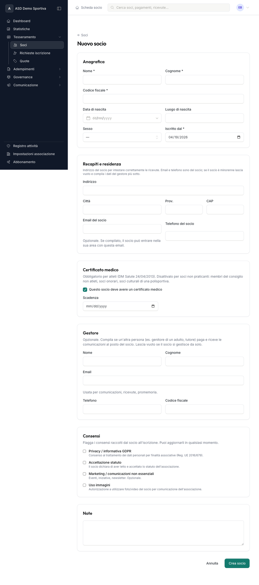 Form di inserimento di un nuovo socio con anagrafica, contatti e indirizzo
